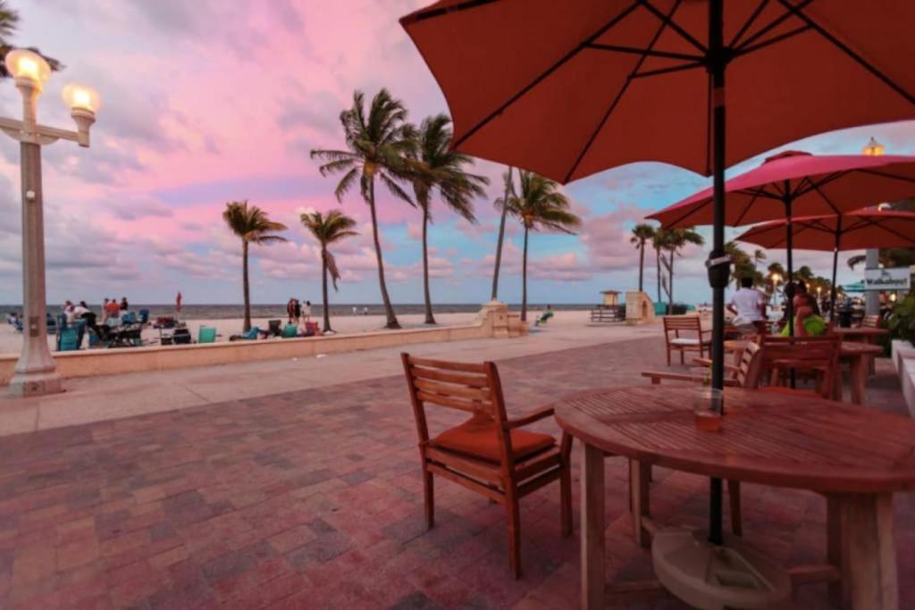 Walkabout 6 Suite On Hollywood Beach With Ocean Views Bagian luar foto